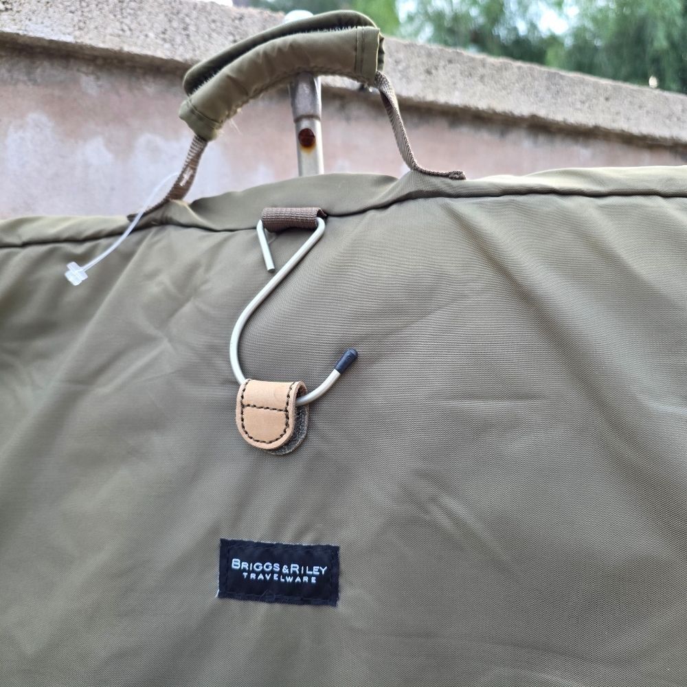 Briggs & Riley Garment Bag - Picture 2 of 8